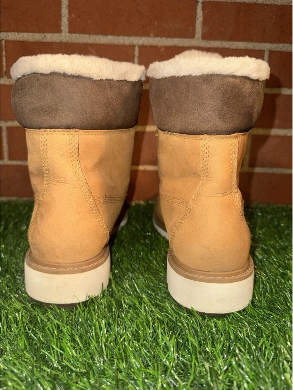 Women’s Timberland Lucia Way 6” Waterproof Boot Faux Fur Lining Size 10W